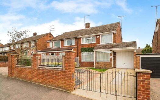 Three bedroom House located in Sundon Park Luton LU3